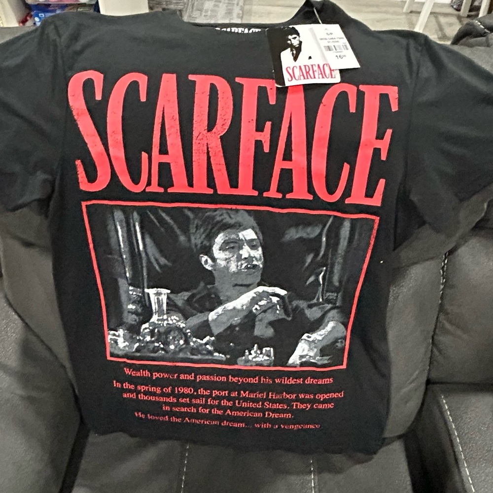 💚2 FOR 25 LISTING SALE💚 Scarface t shirt NEW - Mens’ size small